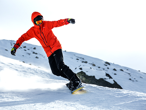 moniteur de snowboard enfants à chamonix, cours de snowboard enfants